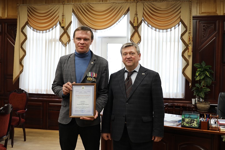 щит в.jpg щит в.jpg